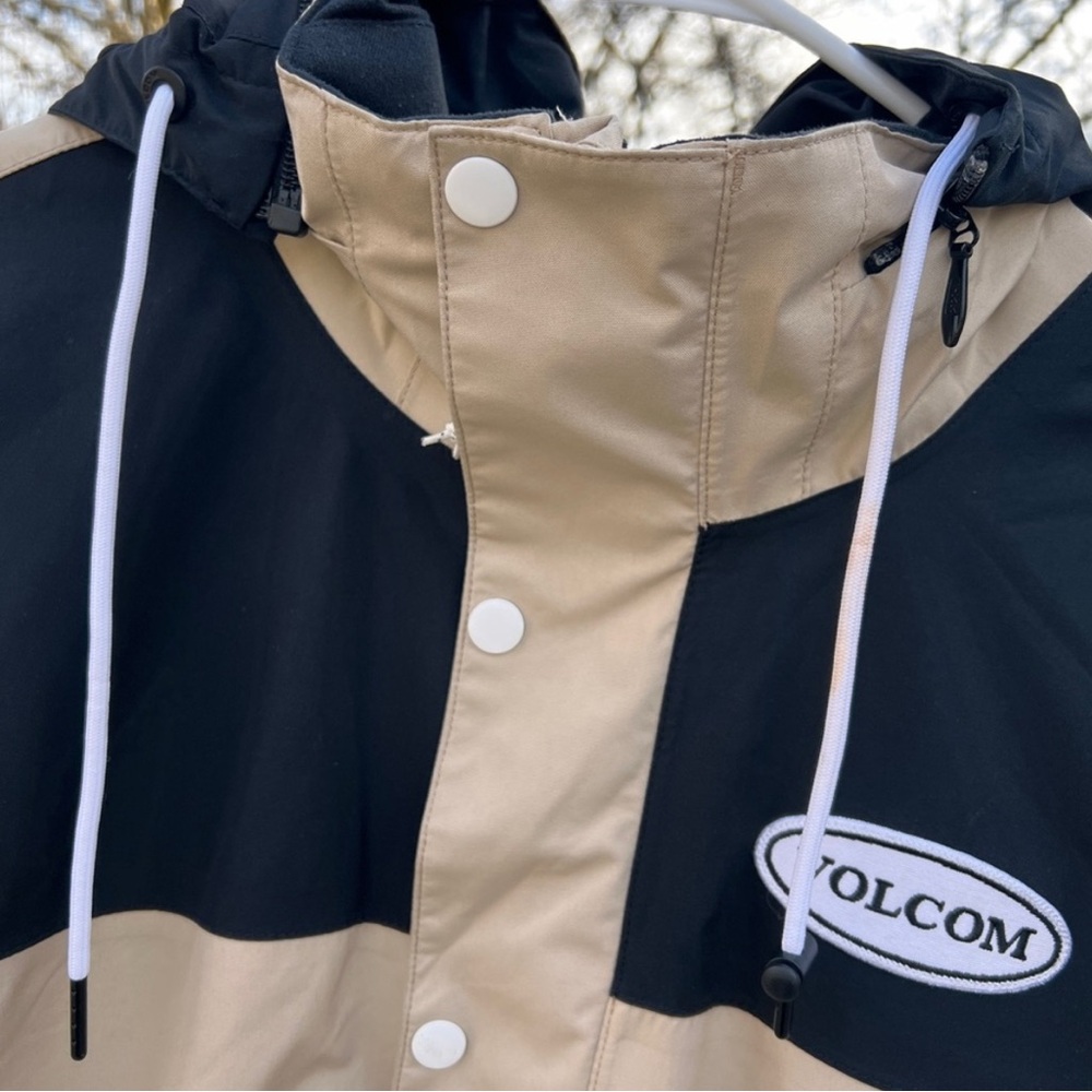 Volcom Gore-Tex Jacket - Picture 4 of 12